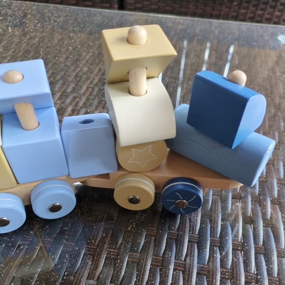 MOOVER Wooden Block Train Set Tan/Blue - Picture 3 of 8